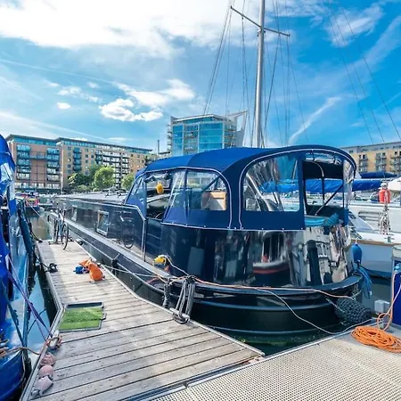 Luxurious Houseboat Near Canary Wharf In London Exterior foto